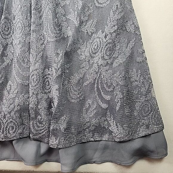 J. Taylor Silver Halter Party Dress Size 14 Floral Lace Shimmer Gathered Waist - Picture 4 of 11